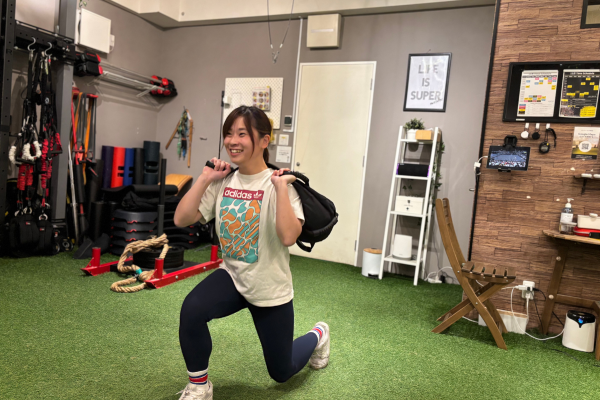 サンドバッグランジ